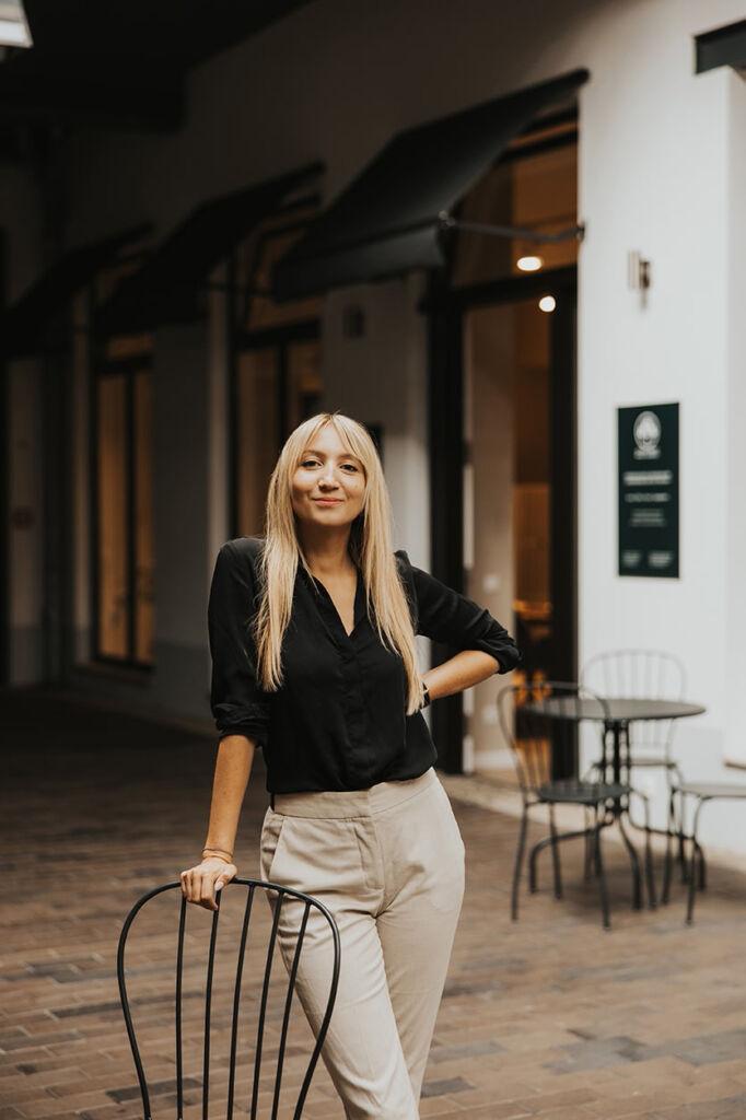 Laura D├ñhn